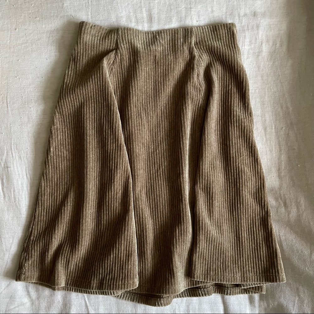 LizSport Corduroy Skirt